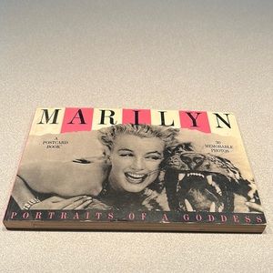 COPY - Vintage Marilyn Monroe 30 Postcards Book